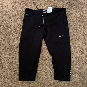 Nike Dri-fit crop leggings